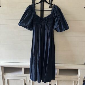 Chic Navy Puff Sleeve Dress